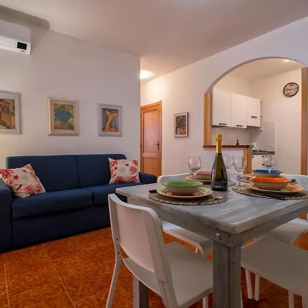 Apartment Marsol, A 200 Metri Dal Mare